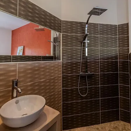 Villa Parenthese *